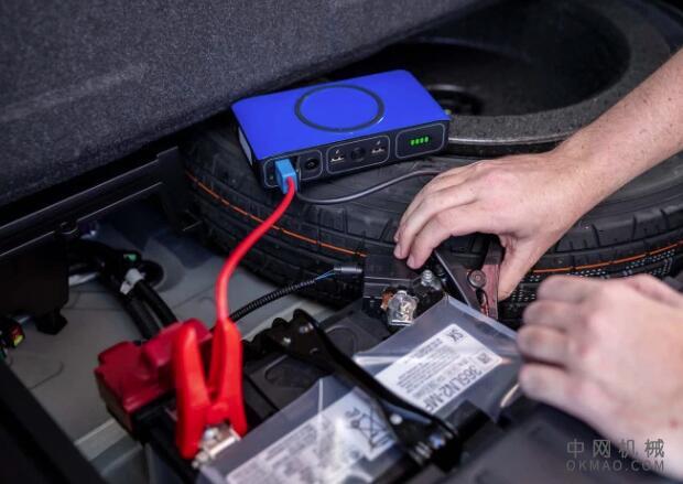 Mophie最新的电池组附带跨接电缆以启动您的汽车 中国机械网,okmao.com
