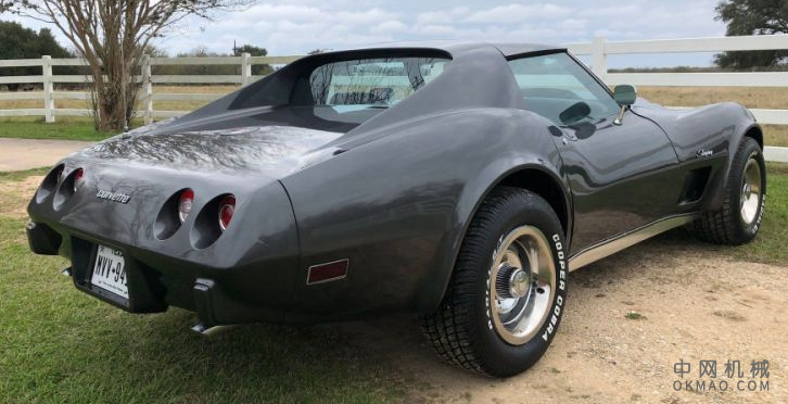 匹配数字的1975年雪佛兰克尔维特已准备就绪，这款C3'Vette足以显示，但有足够的驱动力 中国机械网,okmao.com