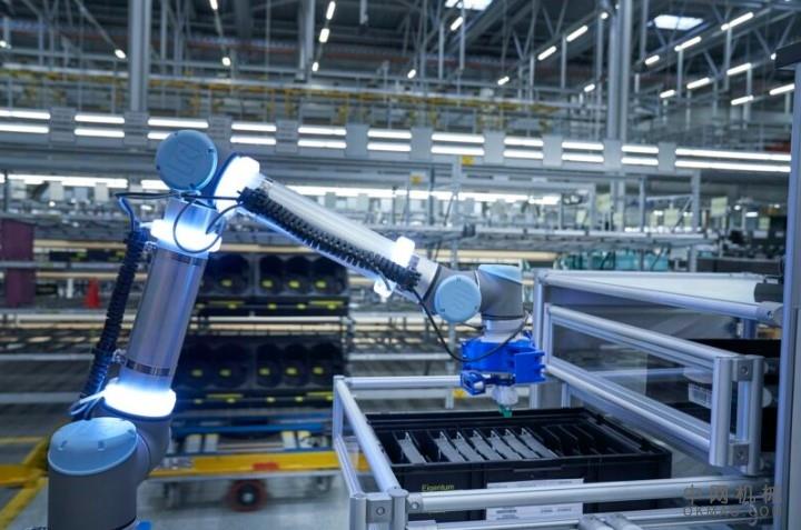 IM-Digital-Layer-highres-cmyk_original-696x522.jpg 宝马和英伟达使用AI训练物流机器人移动汽车零件 中国机械网,okmao.com