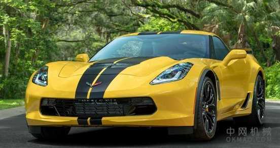 赫兹正在卸载一吨克尔维特Z06 中国机械网,okmao.com