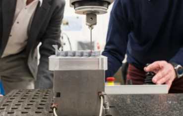 科学家利用电化学技术对3D打印的金属物品进行精细塑形 中国机械网,okmao.com