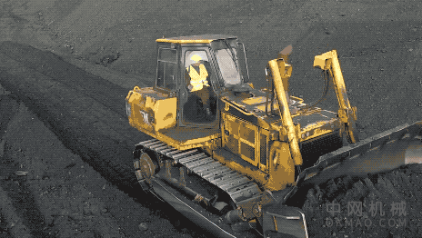 推煤利器，30000小时推土机了解一下！ 中国机械网,okmao.com