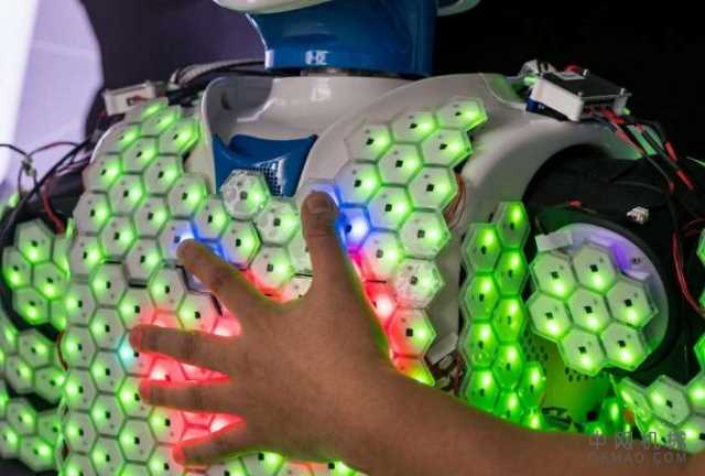 受生物启发的皮肤可改善机器人的感觉能力 中国机械网,okmao.com