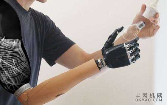 研究人员植入传感器以无线控制神经传递后的肌肉信号传输 中国机械网,okmao.com