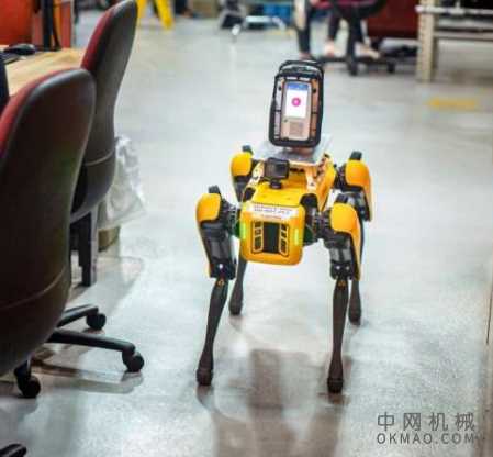 福特将机器狗放在制造厂的驾驶员座椅上 中国机械网,okmao.com