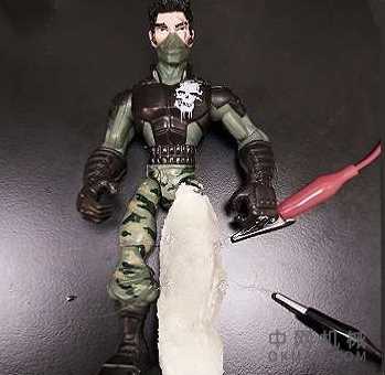 灵敏的机器人感受到压力：用于软机器人的柔性皮肤嵌入了电纳米线，在同一材料内结合了导电性和灵敏度 中国机械网,okmao.com