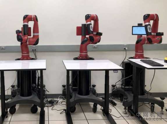 机器人向人们学习任务：连接到红色机械臂的屏幕点亮 中国机械网,okmao.com