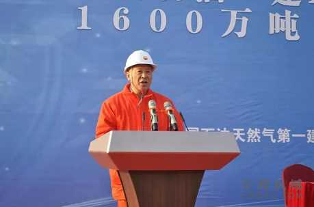 公司四千吨级履带起重机“首秀”成功 中国机械网,okmao.com