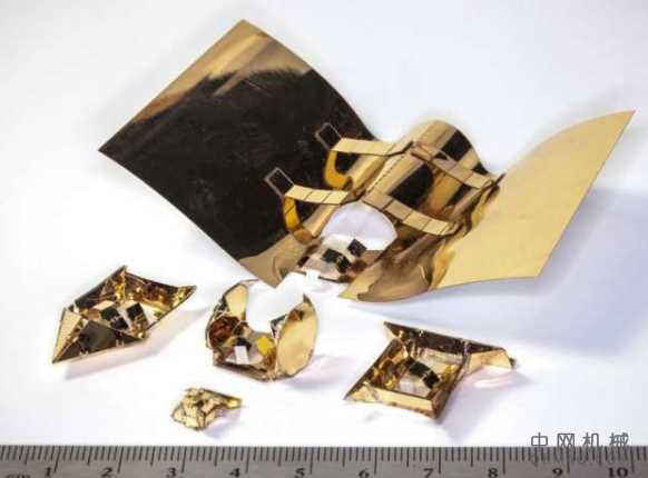 变形装置可以使用可回收的外骨骼行走，滚动，航行和滑行 中国机械网,okmao.com