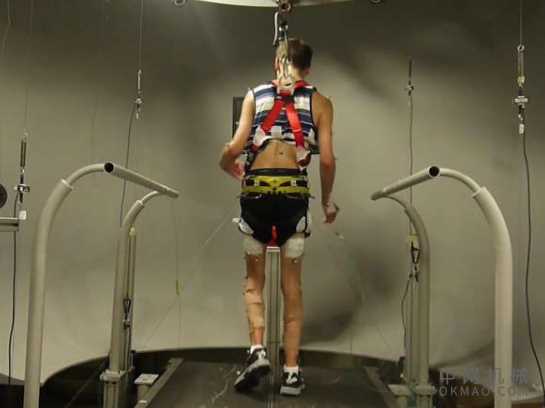 机器人驱动的设备改善了脑瘫患儿的蹲步 中国机械网,okmao.com