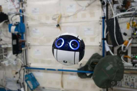 用于空间站的相机无人机是具有立方体形大脑的可爱球 中国机械网,okmao.com