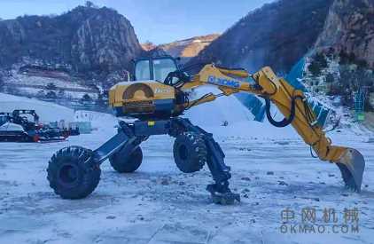 “钢铁螳螂”助力冬奥建设,上演“冰雪奇缘”! 中国机械网,okmao.com