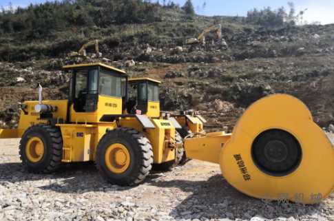 冲击碾压机械有什么用？冲击压路机型号有哪些？ 中国机械网,okmao.com