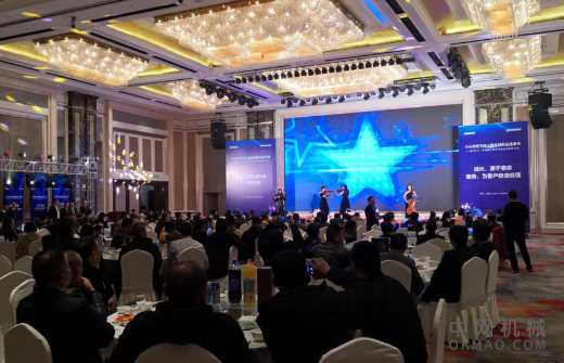 斗山高效节能工程机械新品品鉴会 中国机械网,okmao.com