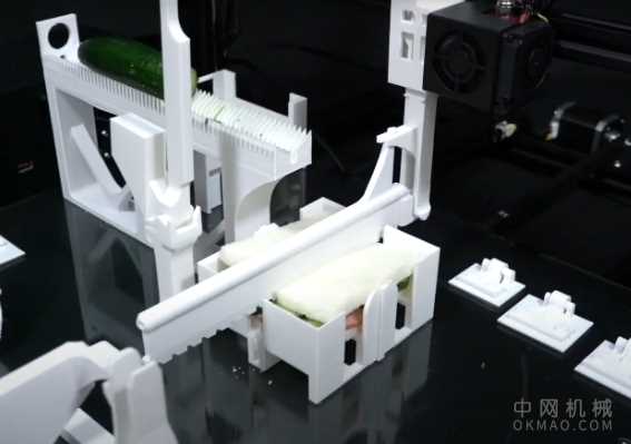 使用3D打印机进行个人工厂自动化：教3D打印机构造三明治，折叠衣服，制造玩具车等 中国机械网,okmao.com