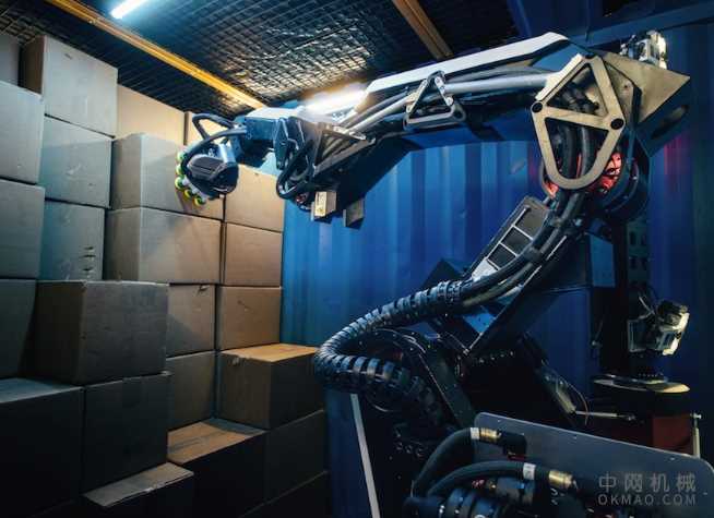波士顿动力公司的拉伸机器人可处理卡车的卸货和码垛 中国机械网,okmao.com